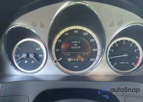 2009 Mercedes-Benz C 300 Luxury/Sport z USA, uszkodzony, nr VIN WDDGF54X99R083010